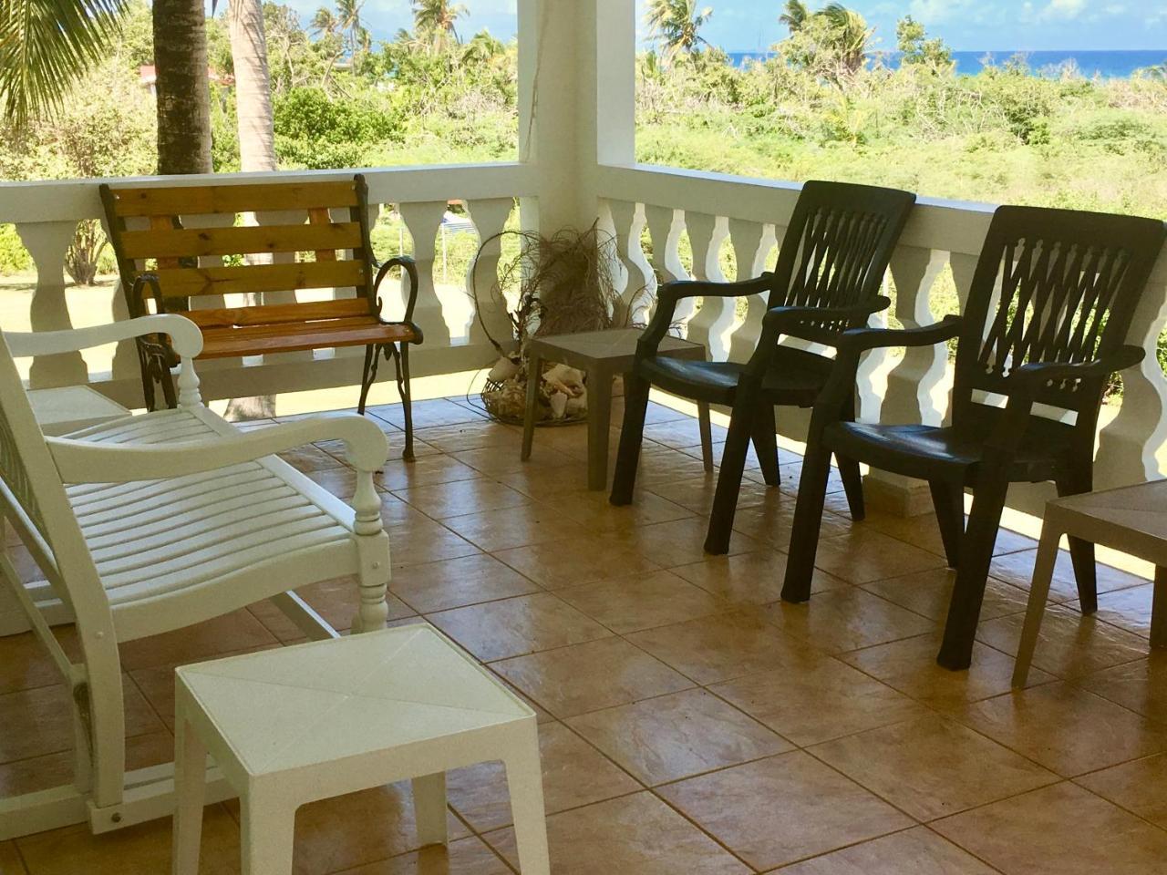 Tranquility By The Sea Villa Векес Екстериор снимка